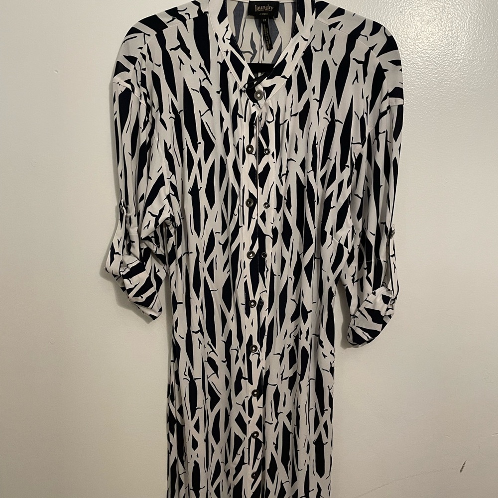 Laundry size 12 blue and white shirt dress. New, polyester and spandex